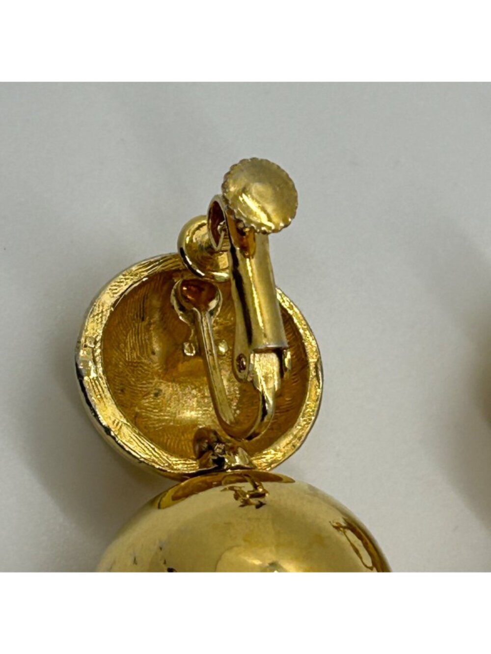 Vintage Gold-tone Double Ball Earrings Screw Back Statement 1960 Mod Design MCM - Picture 5 of 13